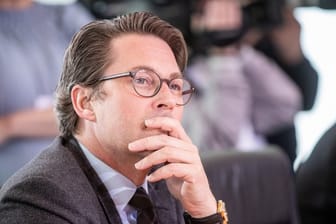 Andreas Scheuer: Bahnverbindungen müssen noch attraktiver gemacht werden, sagt der Bundesminister für Verkehr und digitale Infrastruktur.