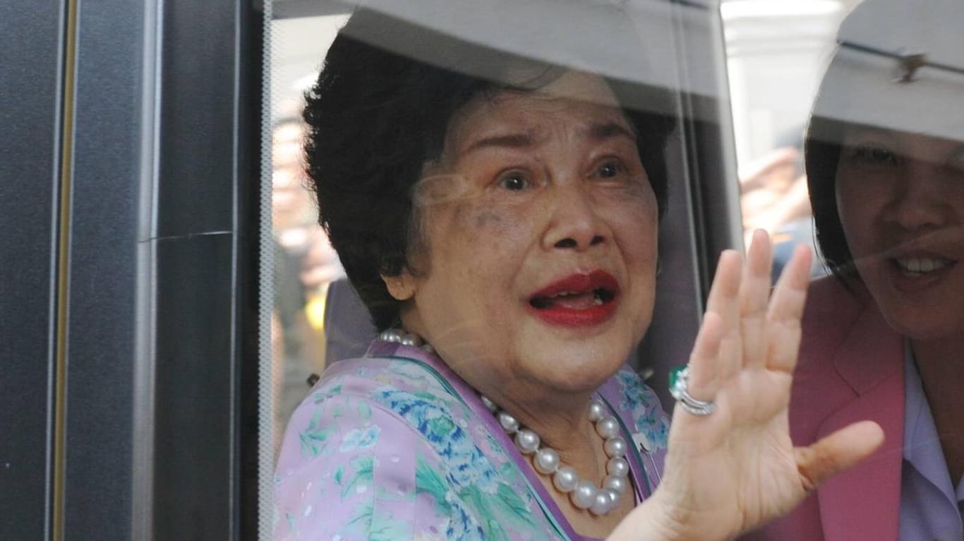 Königin Sirikit: Die 86-Jährige liegt im Krankenhaus.