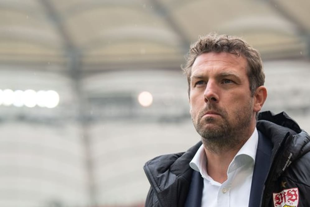 Stuttgarts Trainer Markus Weinzierl wehrt sich gegen Kritik.
