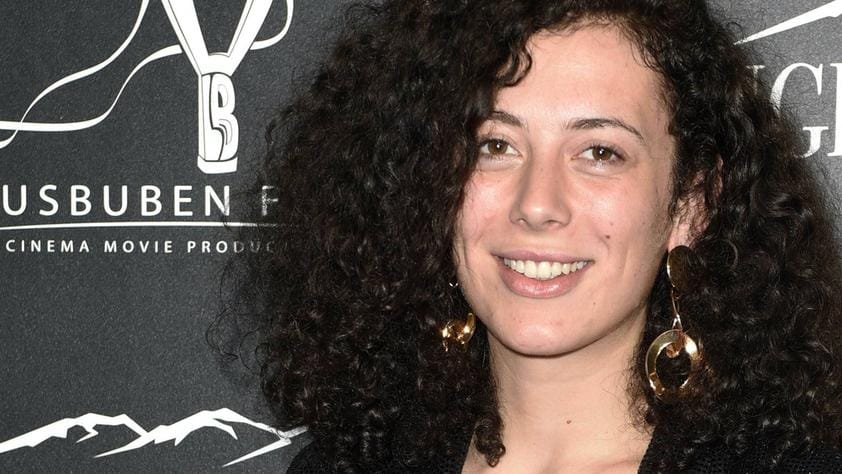 Leila Lowfire: Sie verkündet, dass sie zum ersten Mal Nachwuchs erwartet. Leila Lowfire: Sie verkündet, dass sie zum ersten Mal Nachwuchs erwartet.
