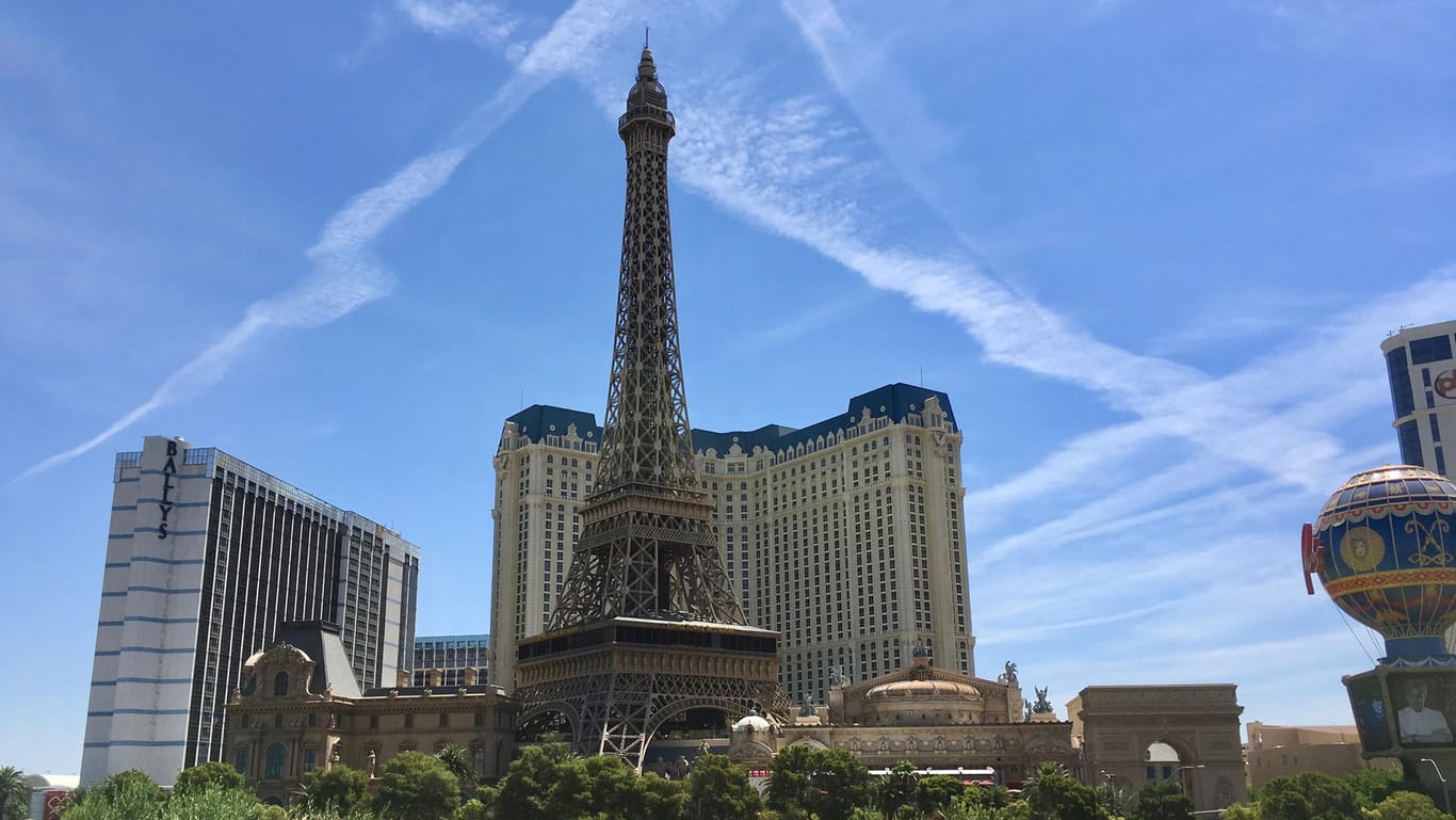 Eiffelturm in Las Vegas: In der Glücksspielstadt steht eine Kopie des Pariser Wahrzeichens.