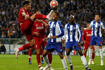 Artistische Ballannahme: Liverpools Robert Frimino (vo.), der gegen Porto traf.