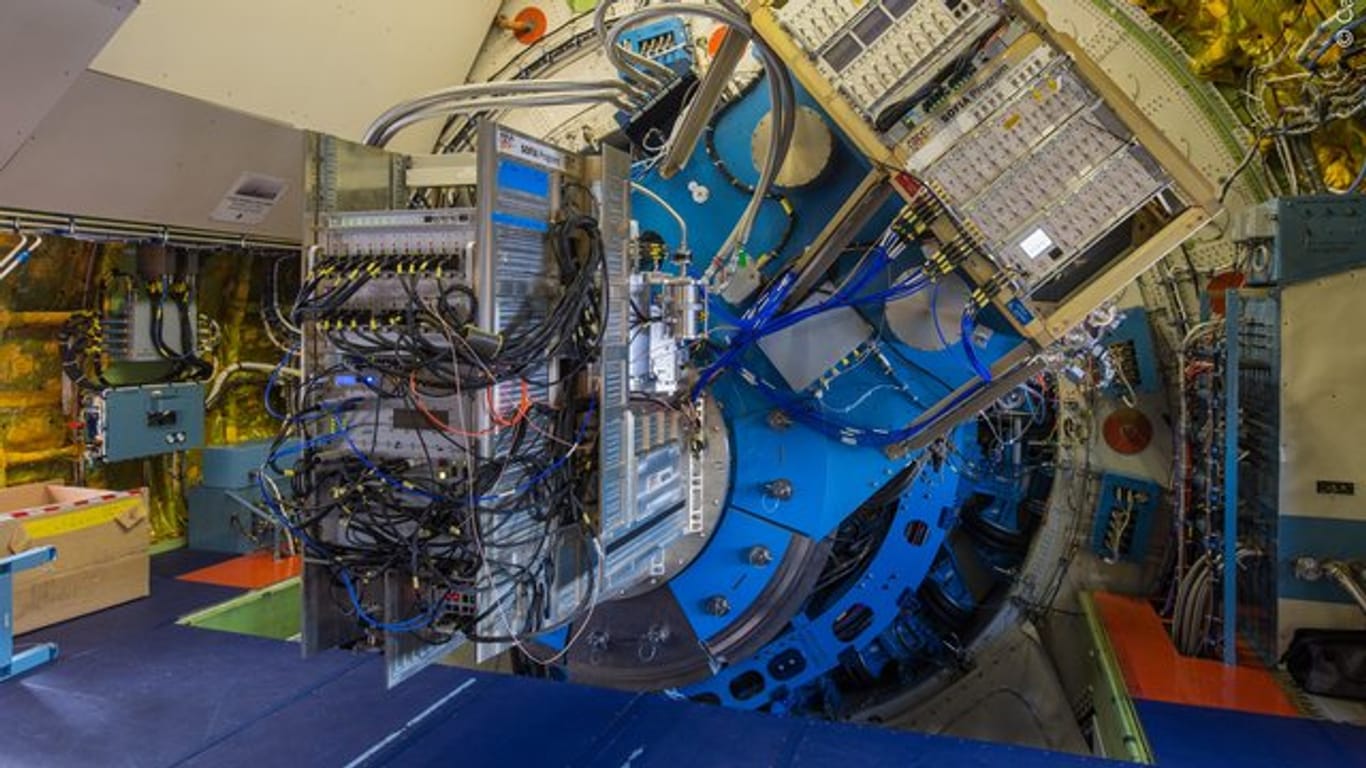 Das Ferninfrarot-Spektrometer GREAT (German Receiver for Astronomy at Terahertz Frequencies).