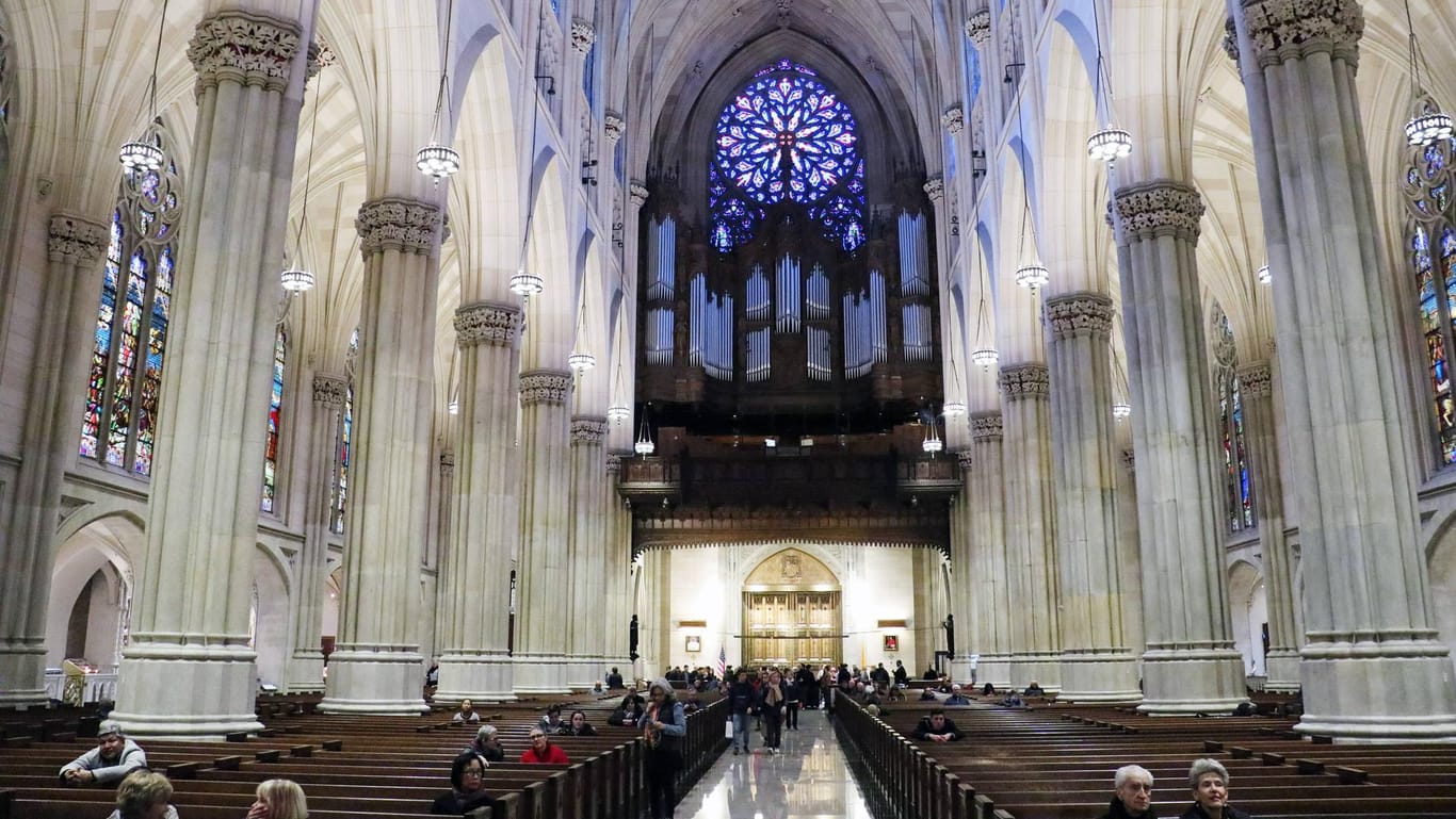 Innenansicht der St. Patrick's Cathedral: Sie zählt zu den Wahrzeichen New Yorks.