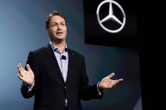 Ola Källenius: Der neue Daimler-Chef will mit einem Sparprogramm auf den Gewinneinbruch des Autobauers reagieren.