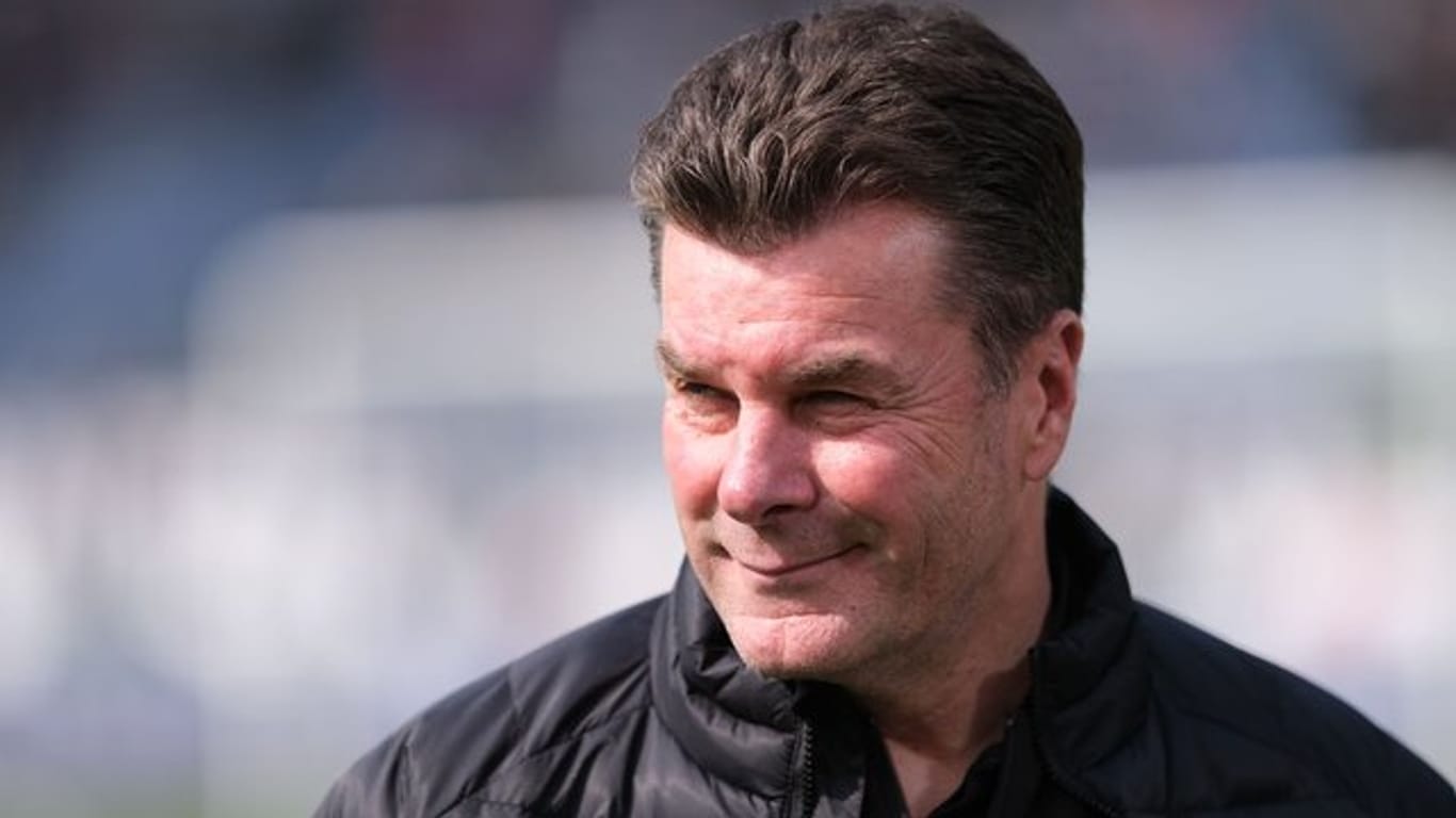 Der noch derzeitige Gladbach-Trainer Dieter Hecking wird mit Schalke in Verbindung gebracht.