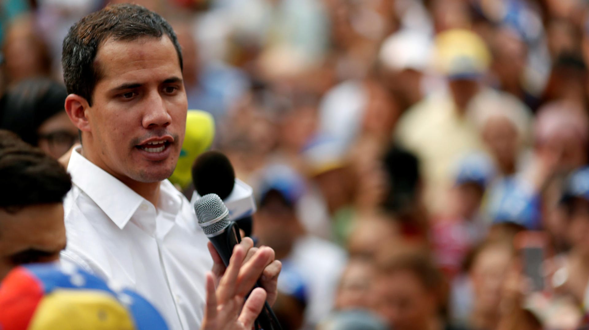 Juan Guaidó hält eine Rede auf einer Protestveranstaltung: Im Januar erklärte er sich selbst zum venezolanischen Präsidenten, viele Menschen unterstützen ihn. (Archivbild)