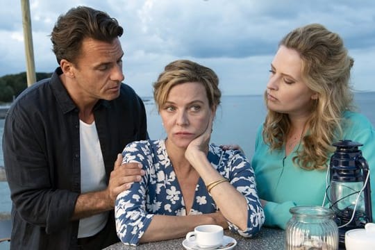 "Meine Mutter spielt verrückt" mit Diana Amft (r) Stephan Luca (l) und Margarita Broich (M) unterlag am Freitagabend dem ZDF-Krimi "Der Alte".