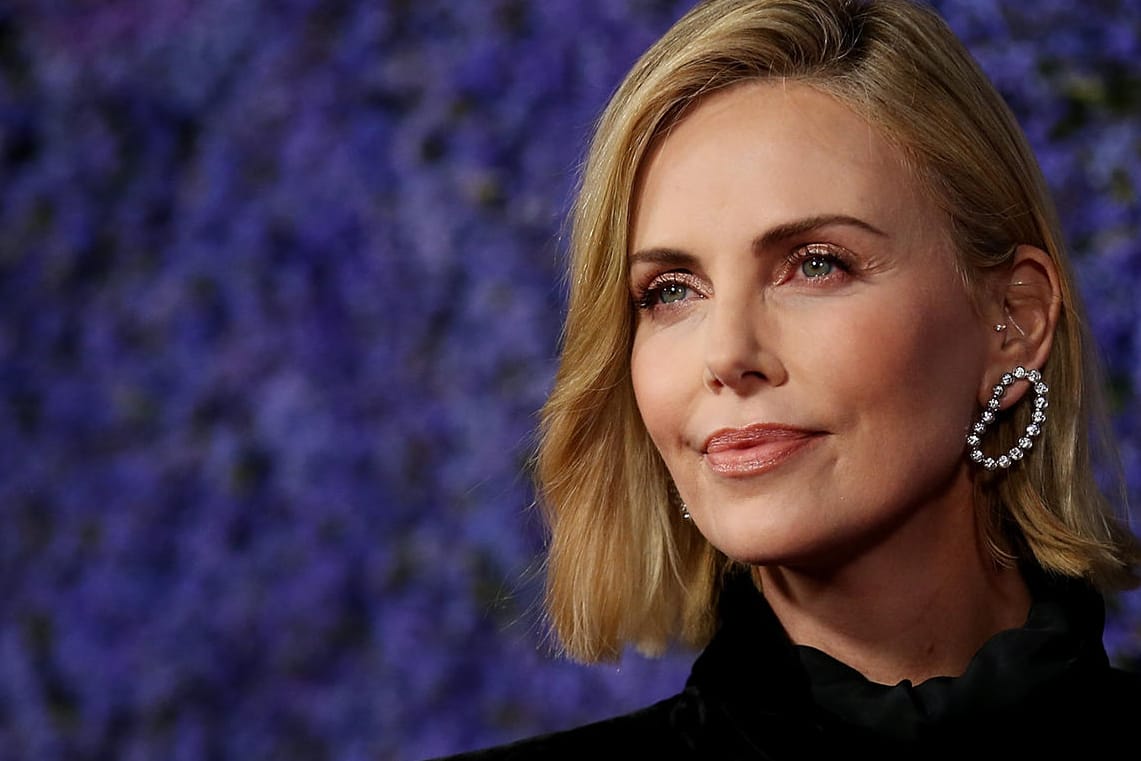 Charlize Theron: Die Schauspielerin sprach jetzt in einem Interview über ihre beiden Kinder.