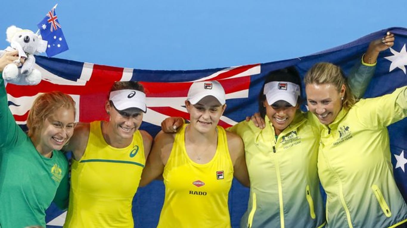 Im Fed-Cup-Finale: Gavrilova, Stosur, Barty, Hon und Molik aus Australien feiern (L-R).