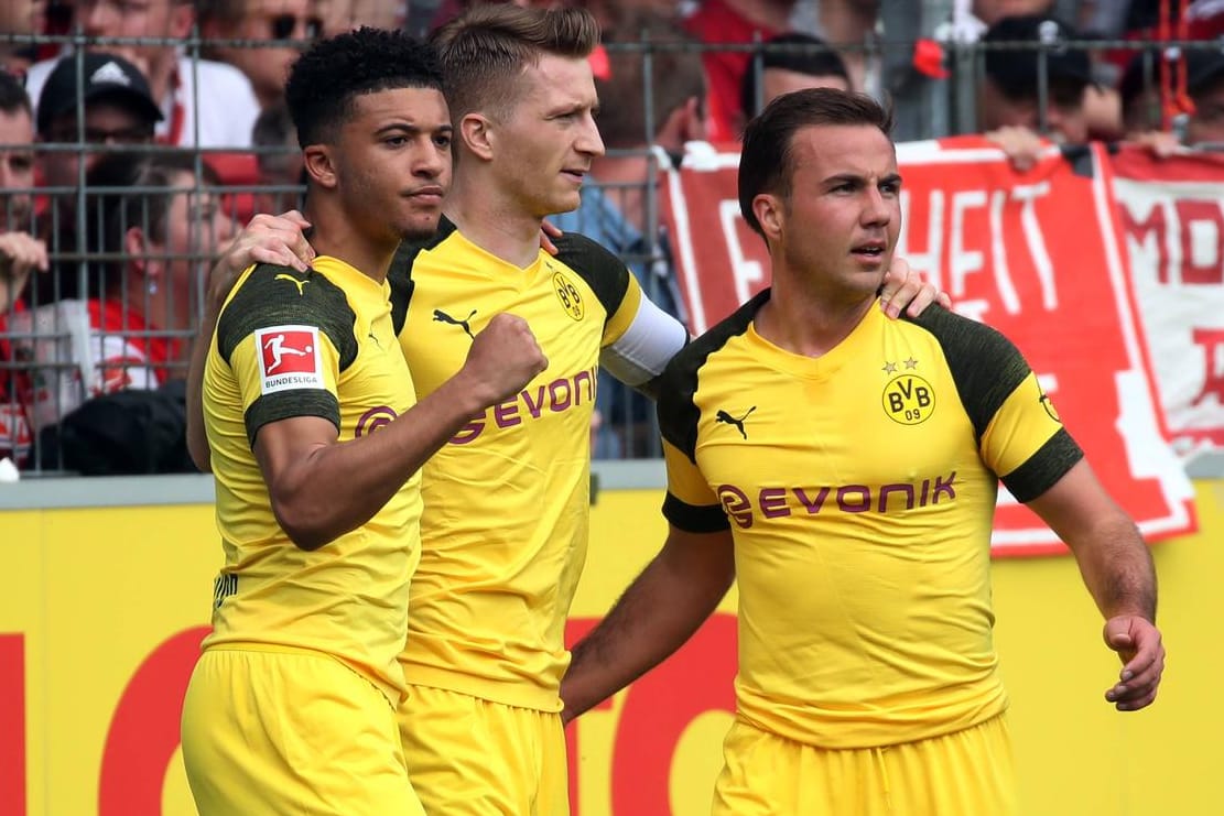 Gemeinsamer Jubel: Marco Reus (m.) und Mario Götze (r.).