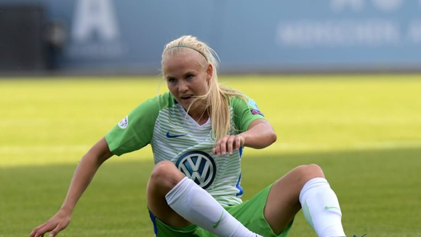 Wolfsburgs Torjägerin Pernille Harder trifft beim klaren Erfolg gegen den MSV Duisburg.