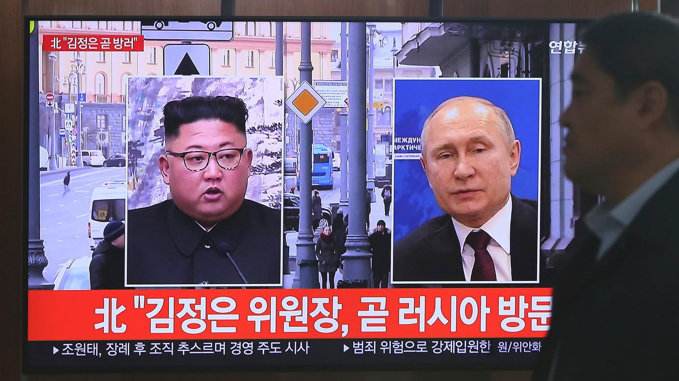 Kim Jong Un und Wladimir Putin im Fernsehen in Südkorea: Der Nordkoreanische Machthaber will zu einem Treffen nach Russland reisen.