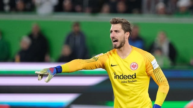 Frankfurts Torwart Kevin Trapp war nach dem späten Gegentreffer unzufrieden. Frankfurts Torwart Kevin Trapp war nach dem späten Gegentreffer unzufrieden.