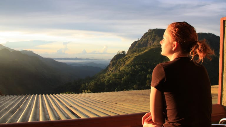 Angst im Urlaub: DER Touristik, FTI und Tui teilen mit, dass alle Gäste in Sri Lanka wohlauf sein.