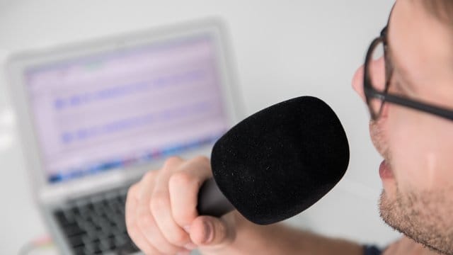 Achtung, Aufnahme! Mit kostenlosen Programmen wie Reaper oder Audacity lässt sich der eigene Podcast produzieren. Achtung, Aufnahme! Mit kostenlosen Programmen wie Reaper oder Audacity lässt sich der eigene Podcast produzieren.