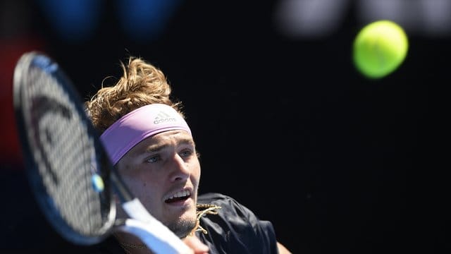 Muss wie sein Bruder in Barcelona früh die Koffer packen: Alexander Zverev.