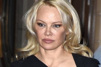 Pamela Anderson: Die Schauspielerin mischt sich immer wieder auch in gesellschaftliche Themen ein.