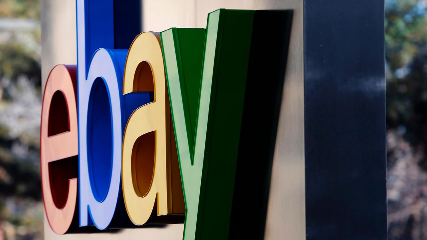 eBay-Logo am Hauptquartier: Neue Bezahlmöglichkeiten geplant