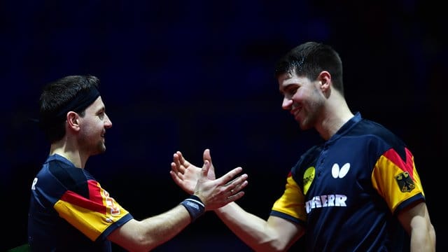 Haben das WM-Viertelfinale erreicht: Timo Boll (l) und Patrick Franziska. Haben das WM-Viertelfinale erreicht: Timo Boll (l) und Patrick Franziska.