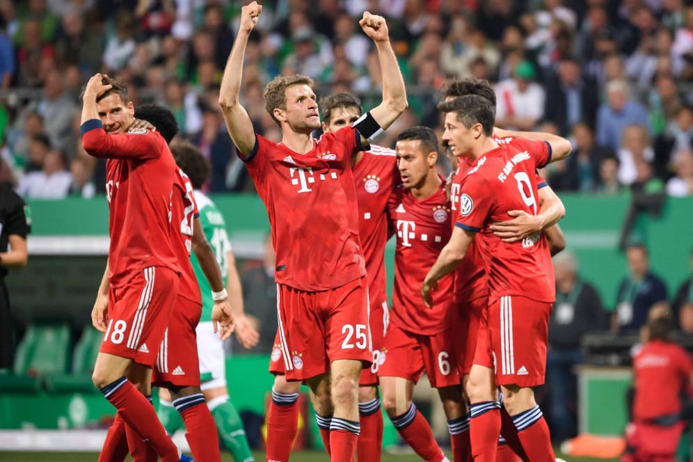 Jubel bei den Bayern nach dem knappen Sieg gegen Werder Bremen.