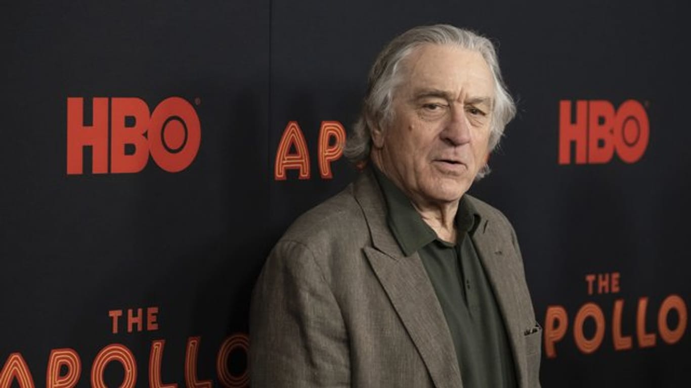 Robert De Niro kommt zur Vorführung der Dokumentation "The Apollo", mit der das Tribeca-Filmfestival eröffnet wurde.