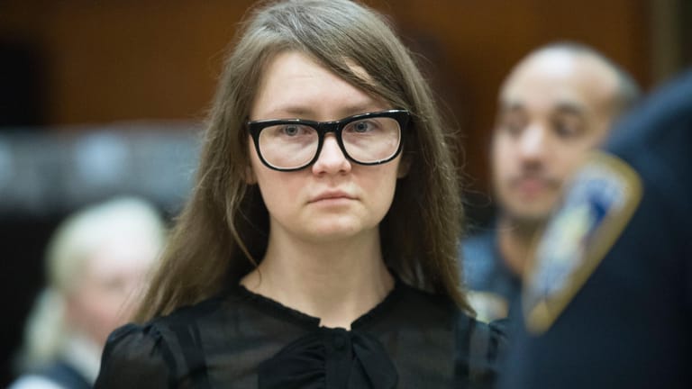 Anna Sorokin: Das falsche It-Girl wurde von einer Jury in New York für schuldig erklärt.