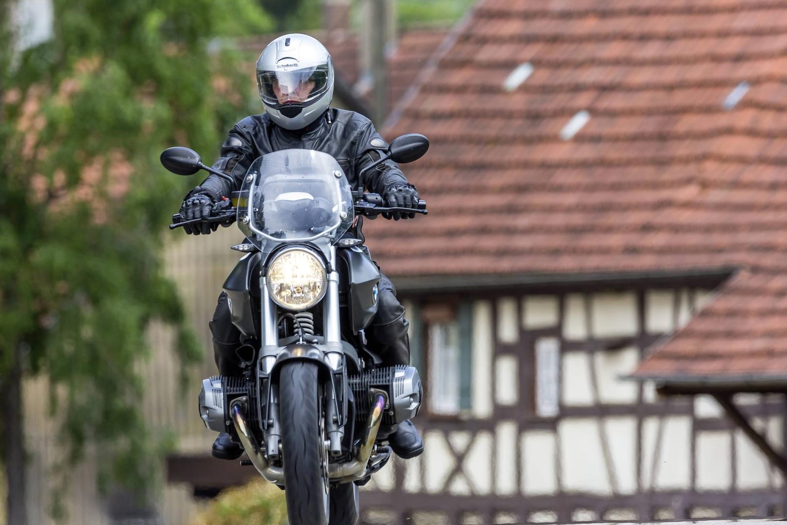 Motorradfahrer: Bei einem Überholmanöver ist ein 57-jähriger verunglückt.