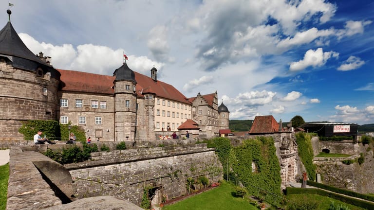 Festung Rosenberg: In Kronach finden Trauungen in alten Gemäuern statt.