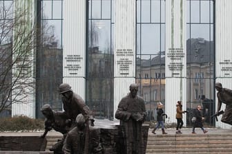Das Gebäude des Obersten polnischen Gerichts in Warschau: Das Vertrauen der Bürger in den Justizapparat nimmt ab.