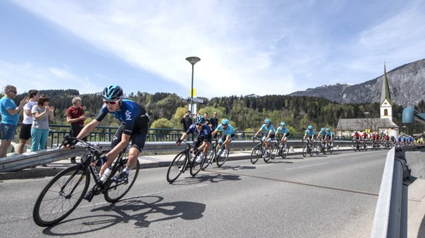 Das Team Sky um Chris Froome (l) gab bei der Tour of the Alps seine Abschiedsvorstellung.