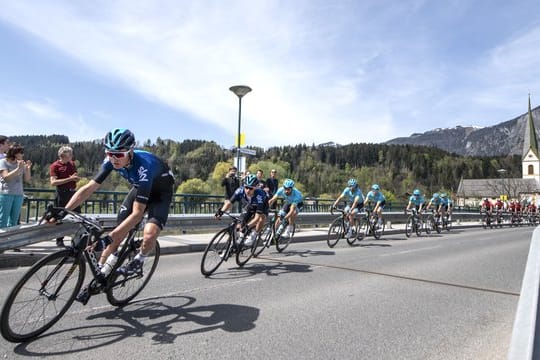 Das Team Sky um Chris Froome (l) gab bei der Tour of the Alps seine Abschiedsvorstellung.