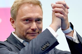 Alter und neuer Chef der FDP: Christian Lindner beim Parteitag in Berlin.