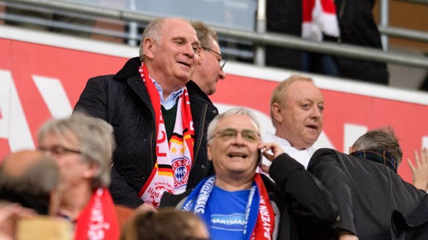 Vereinspräsident Uli Hoeneß sieht den FC Bayern auf einem guten Weg.