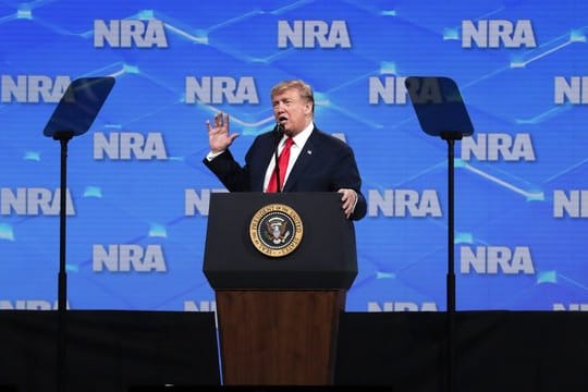 Trump bei der Jahrestagung der National Rifle Association.