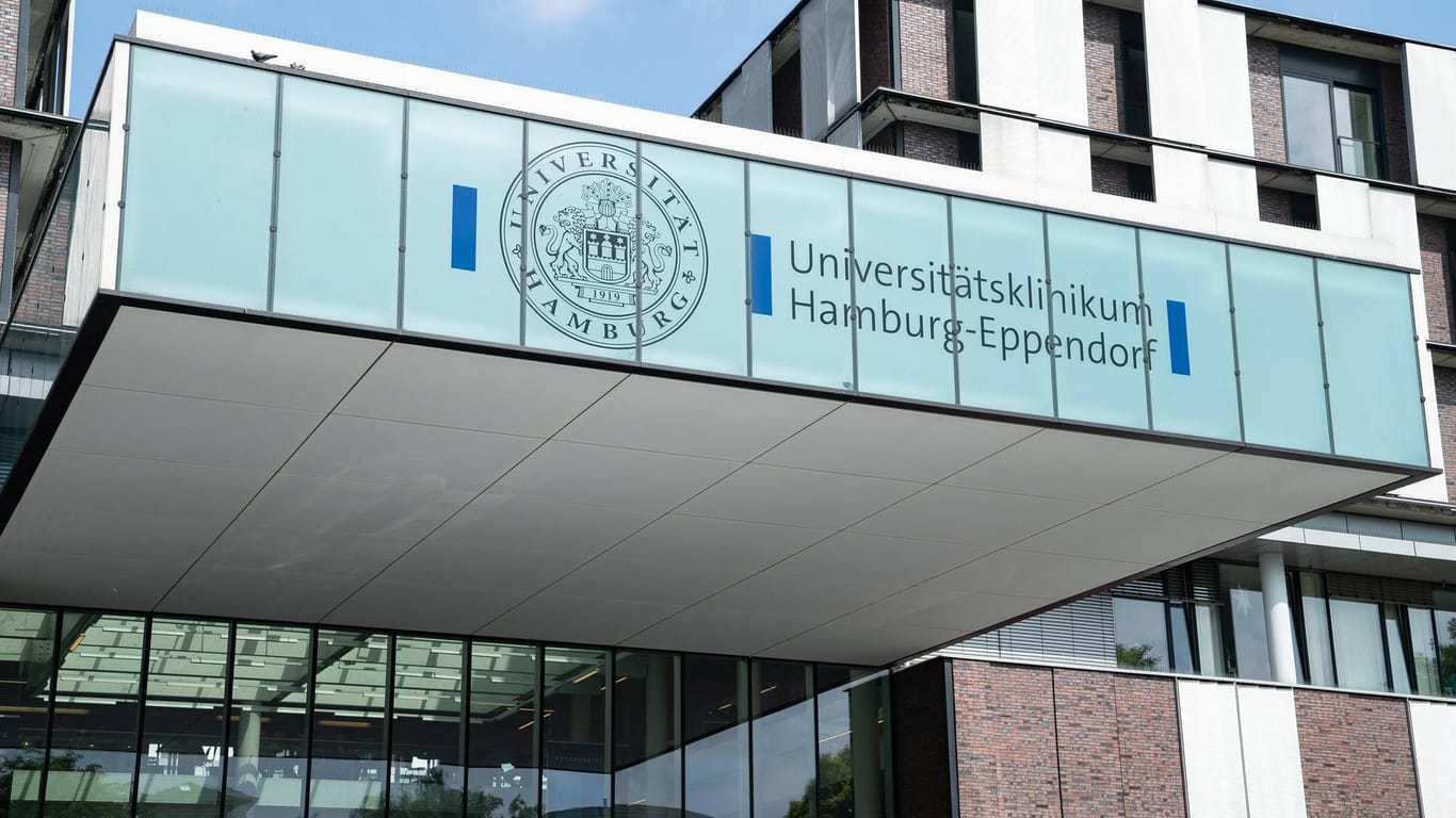 Das Universitätsklinikum Hamburg-Eppendorf (UKE): In der psychiatrischen Abteilung ist ein Mann aus Kamerun nach einem Vorfall mit Sicherheitspersonal gestorben.