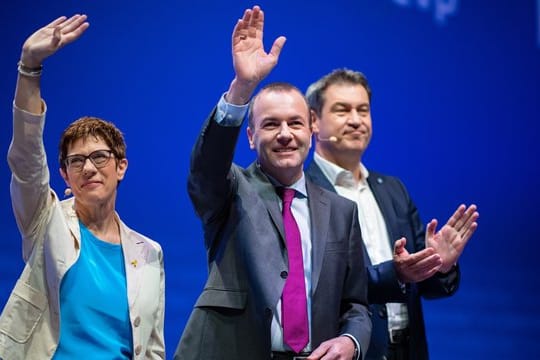 Manfred Weber, Annegret Kramp-Karrenbauer und Markus Söder in Münster.