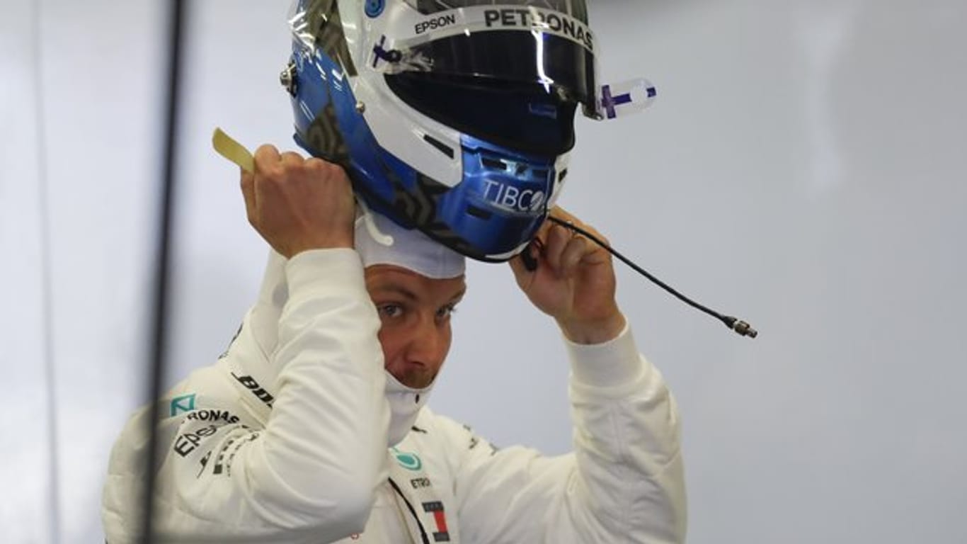 Valtteri Bottas wird im Mercedes von der Pole Position starten.