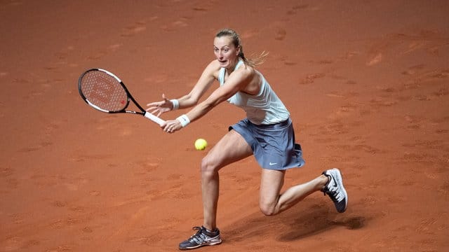 Petra Kvitova trifft im Finale des WTA-Tennisturniers von Stuttgart auf die Estin Anett Kontaveit.