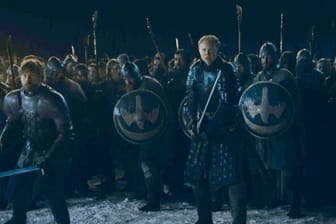 Große Schlacht: Brienne und Jamie sind mitten im Kampfgeschehen, als die Weißen Wanderer angreifen.