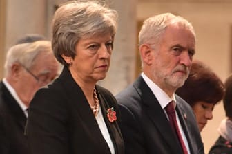 Premierministerin Theresa May und Labour-Chef Jeremy Corbyn: Vertrauen sie sich genug, um sich auf einen Kompromiss beim Brexit zu einigen?