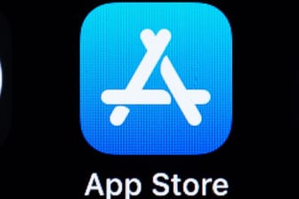 Das Logo vom App Store: Apple hat mehrere Anwendungen aus seinem App Store verbannt, mit denen Eltern die Nutzung eines iPhones oder iPads ihrer Kinder kontrollieren können.