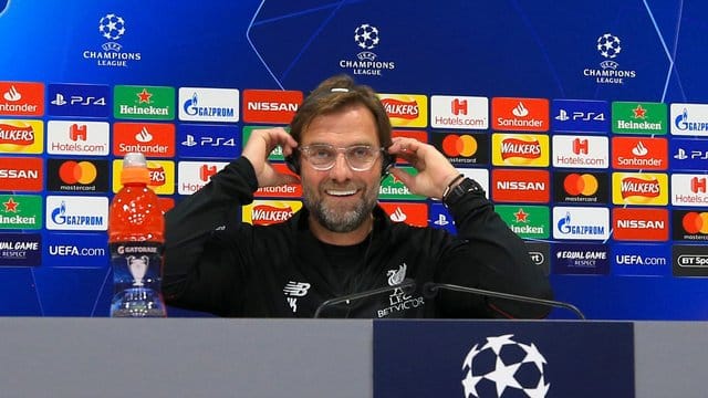 Liverpools Trainer Jürgen Klopp freut sich auf das Kracher-Spiel beim FC Barcelona. Liverpools Trainer Jürgen Klopp freut sich auf das Kracher-Spiel beim FC Barcelona.