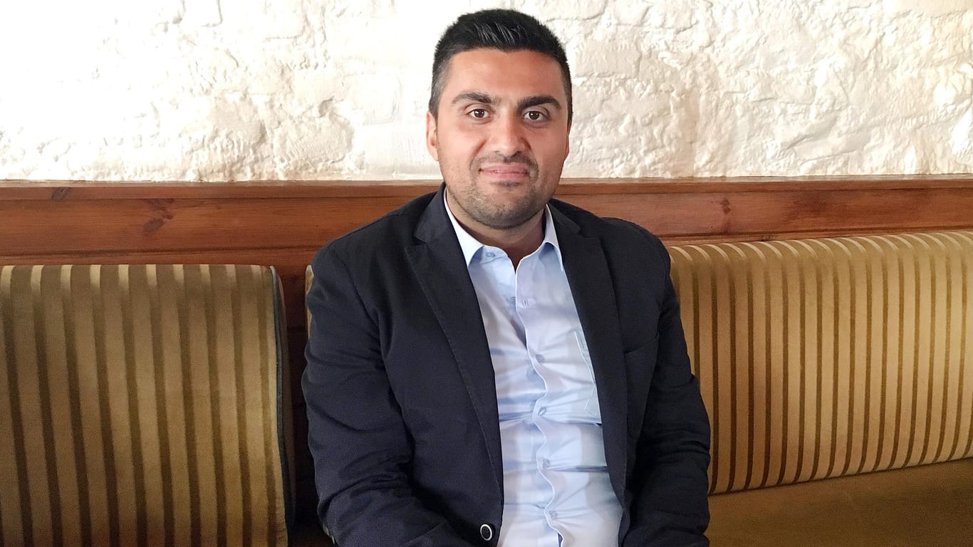 Adil Demirci in der Türkei: Der Kölner hofft, dass er zurück nachhause darf.