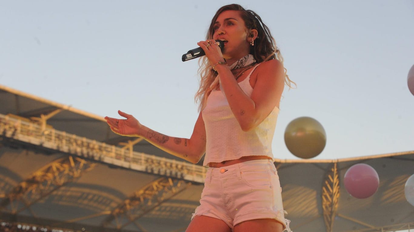 Miley Cyrus: Die Sängerin sollte bei dem "Woodstock 50"-Festival auftreten.