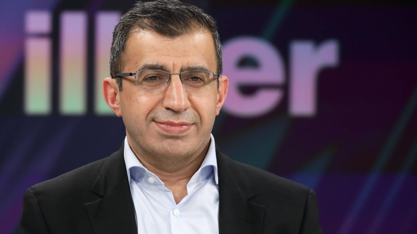 Ahmet Toprak in einer ZDF-Talkshow: Für den Sozialwissenschaftler hat auch die Sexualität im Islam mit den Autokorsos zu tun.