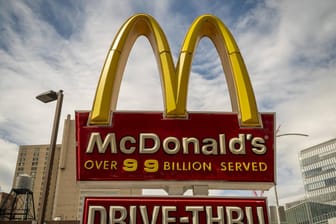 McDonald's Logo: Die Absätze des Fastfood-Restaurants steigen seit über drei Jahren an.