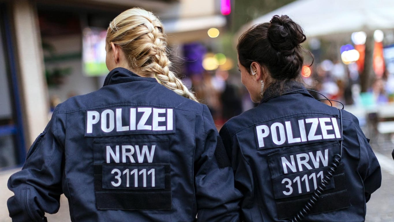 Polizistinnen in Nordrhein-Westfalen im Einsatz