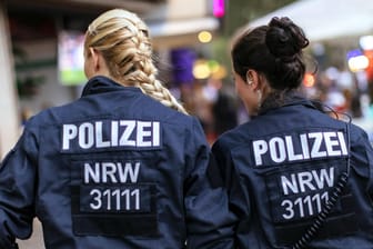 Polizistinnen in Nordrhein-Westfalen im Einsatz