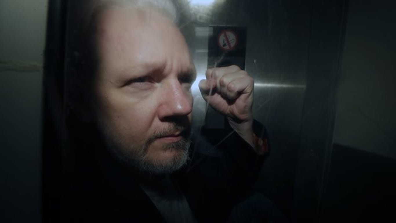 Julian Assange ist in London verurteilt worden.